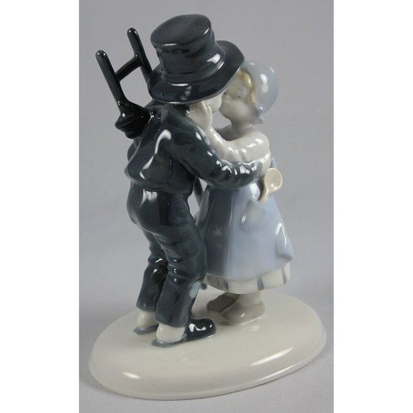Vintage Metzler & Ortloff East Germany Porcelain Chimney Sweep and Wife Figurine - Picture 7 of 14